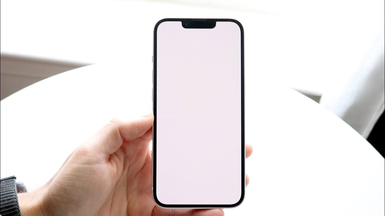 What are the main causes of white screen on iPhone?