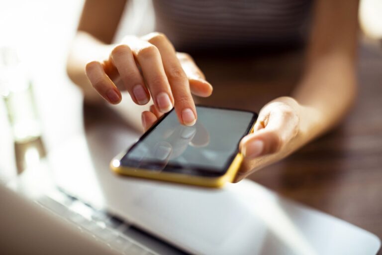 Phone Screen Flickering Causes and How to Fix It